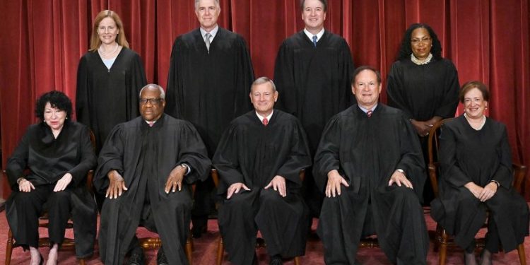 Trump admin asks Supreme Court to end temporary protected status for Syrian migrants