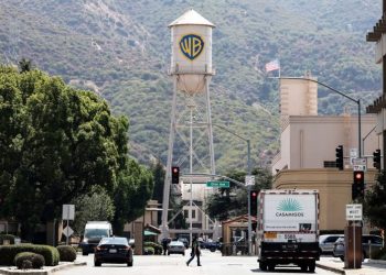 Warner Bros. Discovery reopens talks with Paramount